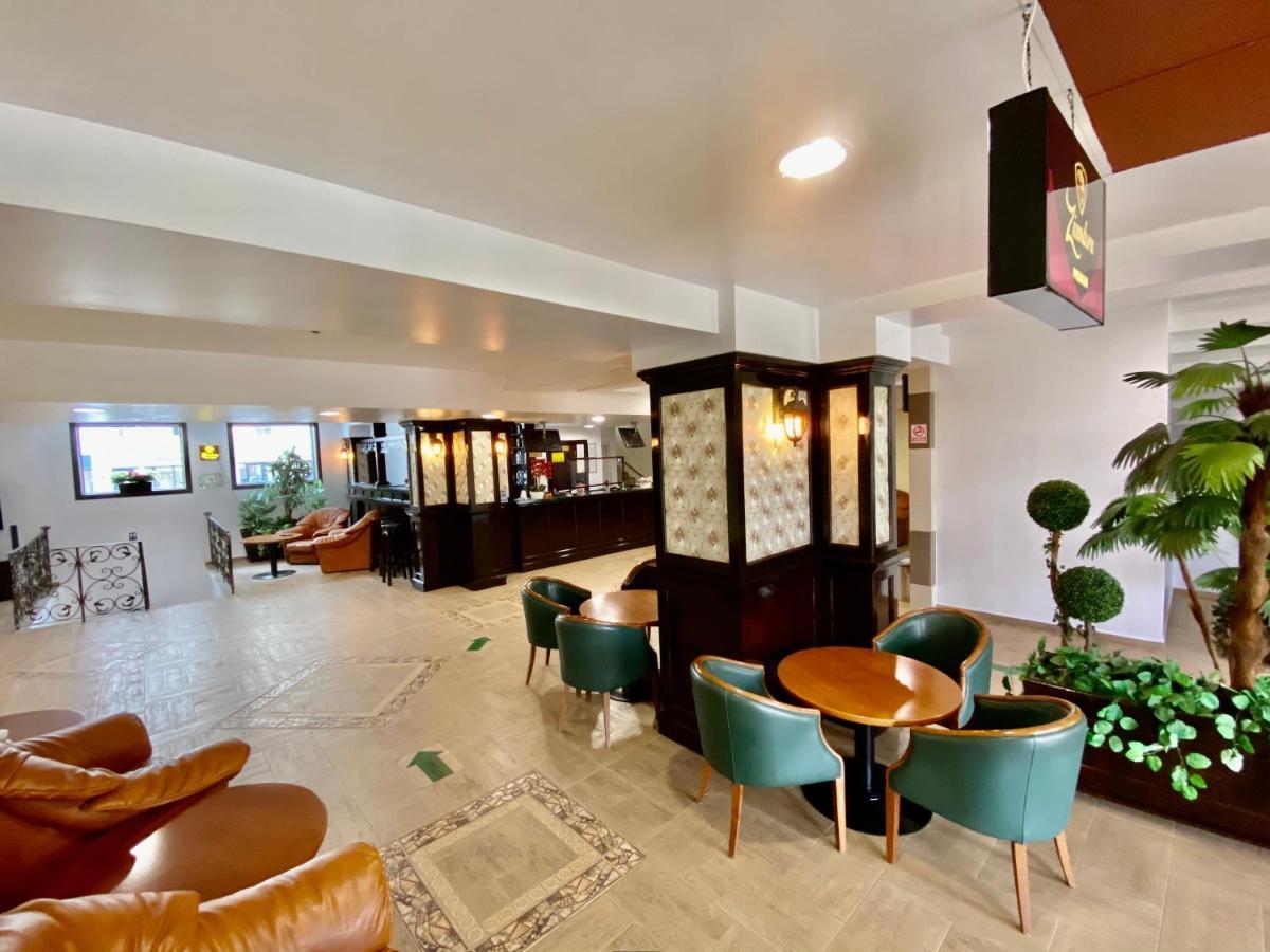 Hotel Zimbru Яш Екстериор снимка