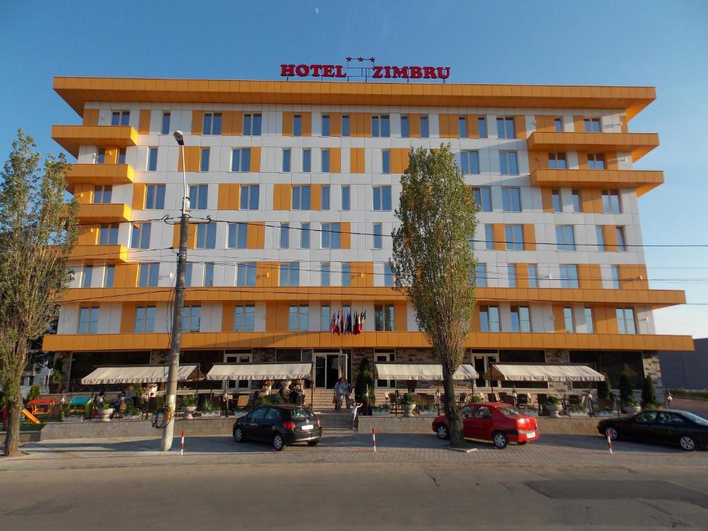 Hotel Zimbru Яш Екстериор снимка